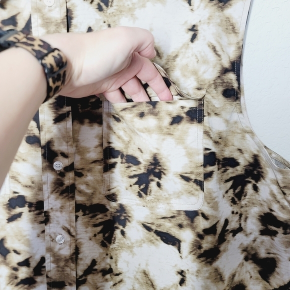 Samose  Women's Camo Clay Sleeveless Button Up - Picture 5 of 5